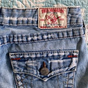 True religion size 29 denim shorts. “World tour section Joey”